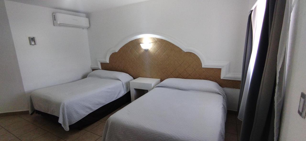 Hotel Casa Blanca Heroica Caborca Esterno foto